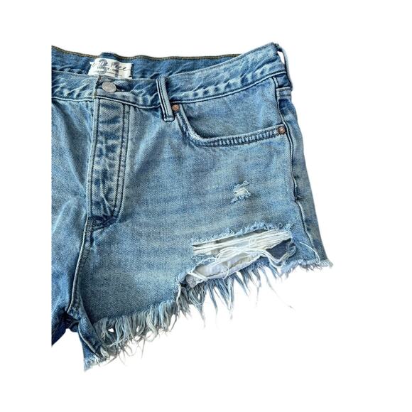 WE THE FREE People Loving Good Vibrations Cut Off Denim Shorts Distressed Sz 31 - Picture 4 of 8